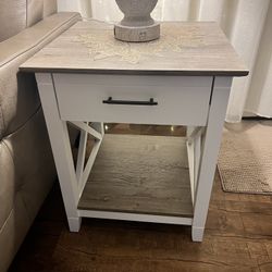 End Table (2 pieces)