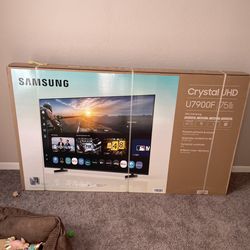 75 inch Samsung TV NEW