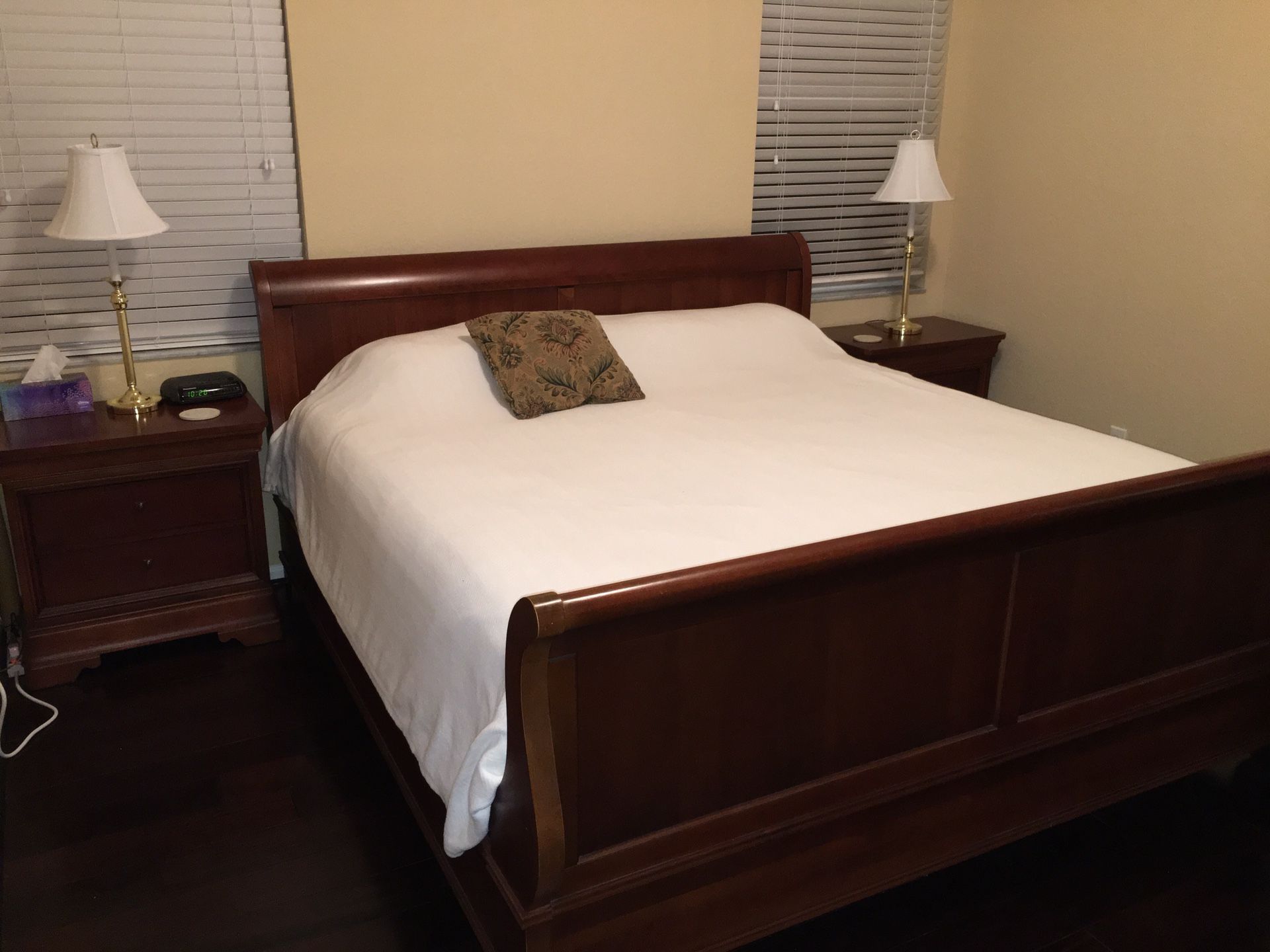 Thomasville Bedroom Set, Six Piece King for Sale in Windermere, FL ...