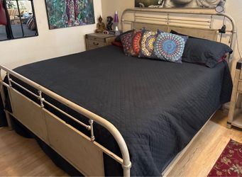 King Size - Metal Bed Frame & mattress