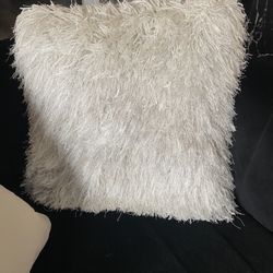 Accent Pillows 6