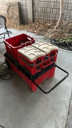 Milwaukee pack out with two extra compartments