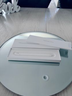 Open box Apple Pencil USB-C