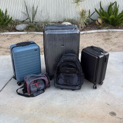 Travel Bags/ Suitcases 