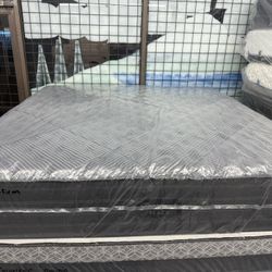 KING SIZE SIMMONS BEAUTYREST BLACK L CLASS (FIRM) MATTRESS & BOX SPRINGS BED SET