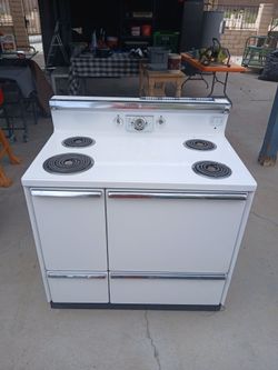 1950s Vintage Electric GE Stove