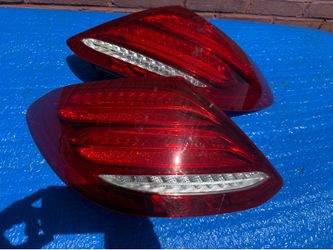 2018 2019 2020 Mercedes S- Class S Class Tail lights RH LH