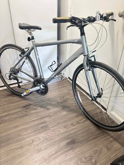 Trek road bike large 20”