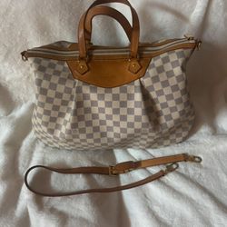 Authentic Louis Vuitton Handbag 