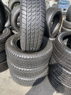 SET MICHELIN 265/65/17 SEMI NEW $280 INCLUDING PROFESSIONAL INSTALLATION AND TAX