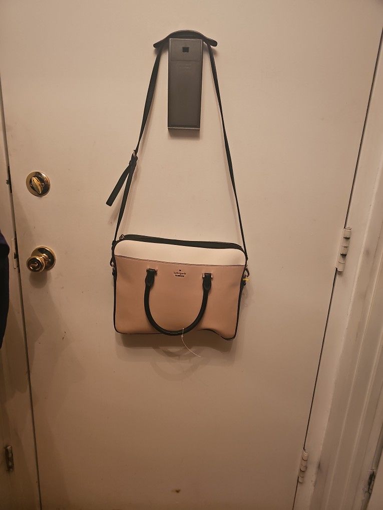 Large Cummputr Or Ipad Kate Spadebag