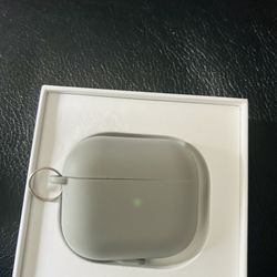 AirPod Gen 3 Does Not Have Case Or Box. But Works Perfectly! 