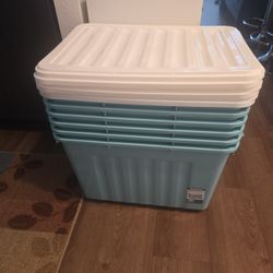 6  Storage Bins  With Lids 72 Qt