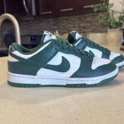 Nike Dunks Varsity green
