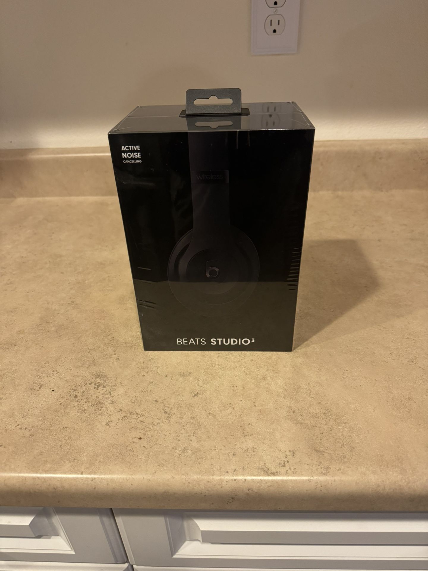 Beats Studio3 Over-the-Ear Wireless Headphones 