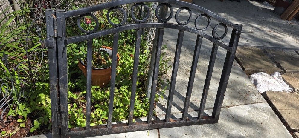 Gate Iron  