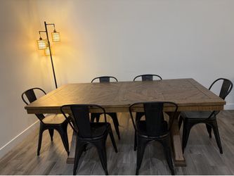Grindleburg Rectangular Dining Table and Chairs