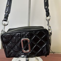 Marc Jacobs Quilted Leather Softshot 21