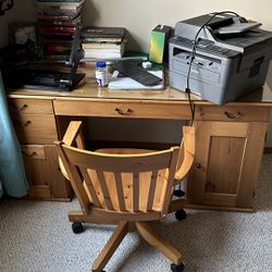 Desk With chair