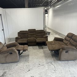 Comfy brown recliner sofa set