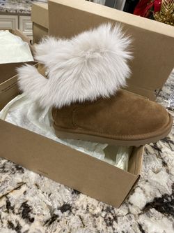 Brand new ugg boots size 6 woman last pairs get them while they last $140