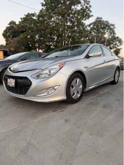 2012 Hyundai Sonata Hybrid