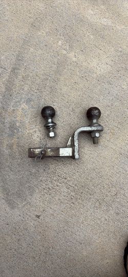 1 1/4” hitch with 2” balls