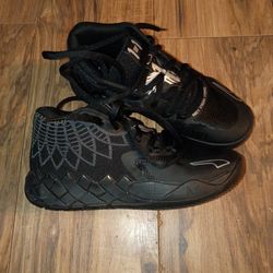 Puma MB.01 "Iridescent Dreams" size 5 30$ Unused 