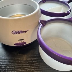 Wilton Candy Melts Melting Pot