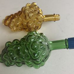Vintage Orvieto Nello Gori Chanti Green And Amber Wine Grape Shaped Bottle 