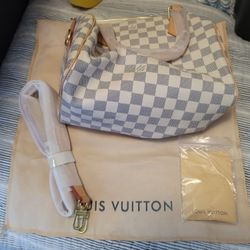 Authentic Louis Vuitton Purse. Brand New.  $1000 Pickup In Oakdale 