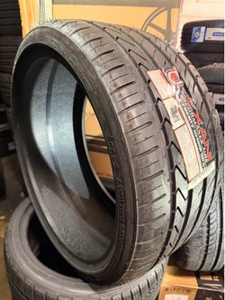 305/30R22 Lexani LX Twenty Available !!