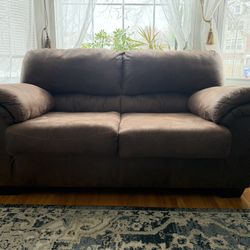 Love Seat From Raymour And Flanagan
