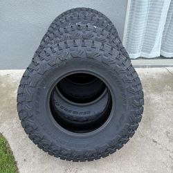 TOYO 35x12.50R17 OPEN COUNTRY R/T TRAIL TIRES ALL TERRAIN RUGGED TIRES 35’s 35” INCH TALL TOYO TIRES