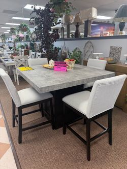 Counter Height Dining Table with 4 Chairs