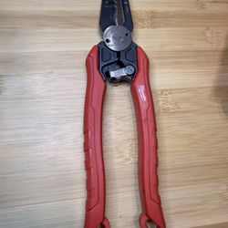 Milwaukee 6-in-1 Combination Wire Pliers – Model 48-22-3079