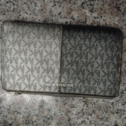 Micheal Kors Wallet + Change Purse