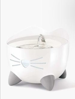 Pixi cat fountain