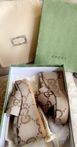 Gucci woman’s slide sandal