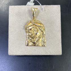 Jesús Face Gold Pendant 
