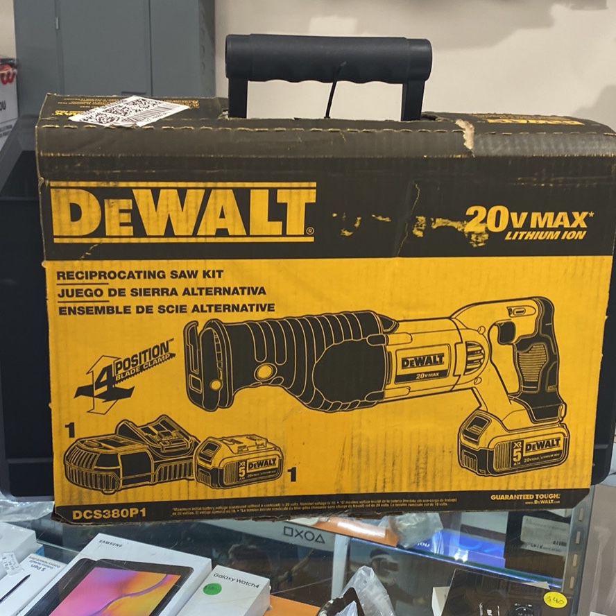DEWALT 20V MAX* Cordless Reciprocating Saw Kit (DCS380P1) for Sale in North  Plainfield, NJ OfferUp