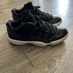 Jordan 11 Low Baron