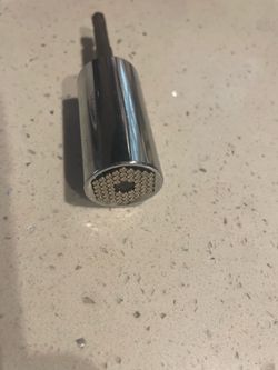 Universal  socket