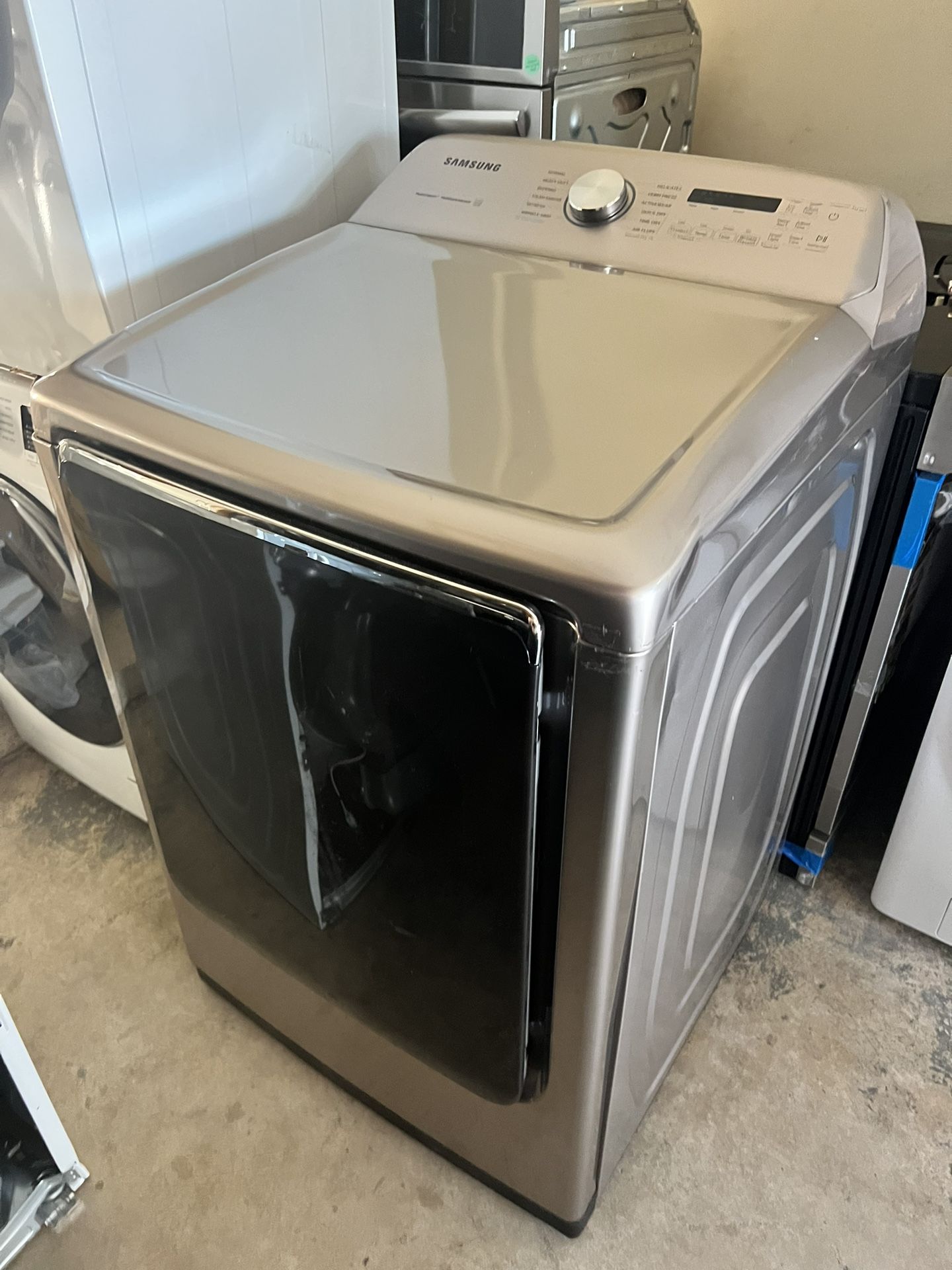 New Open Box Scratch And Dent Samsung dryer 