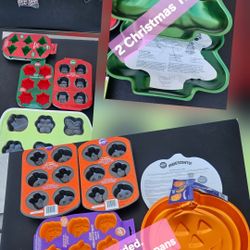 Baking SET... Several Pans, 30+ Packs For Cupcakeliners, Plus Holiday Items