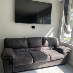 2 Couches Very Good Condition 