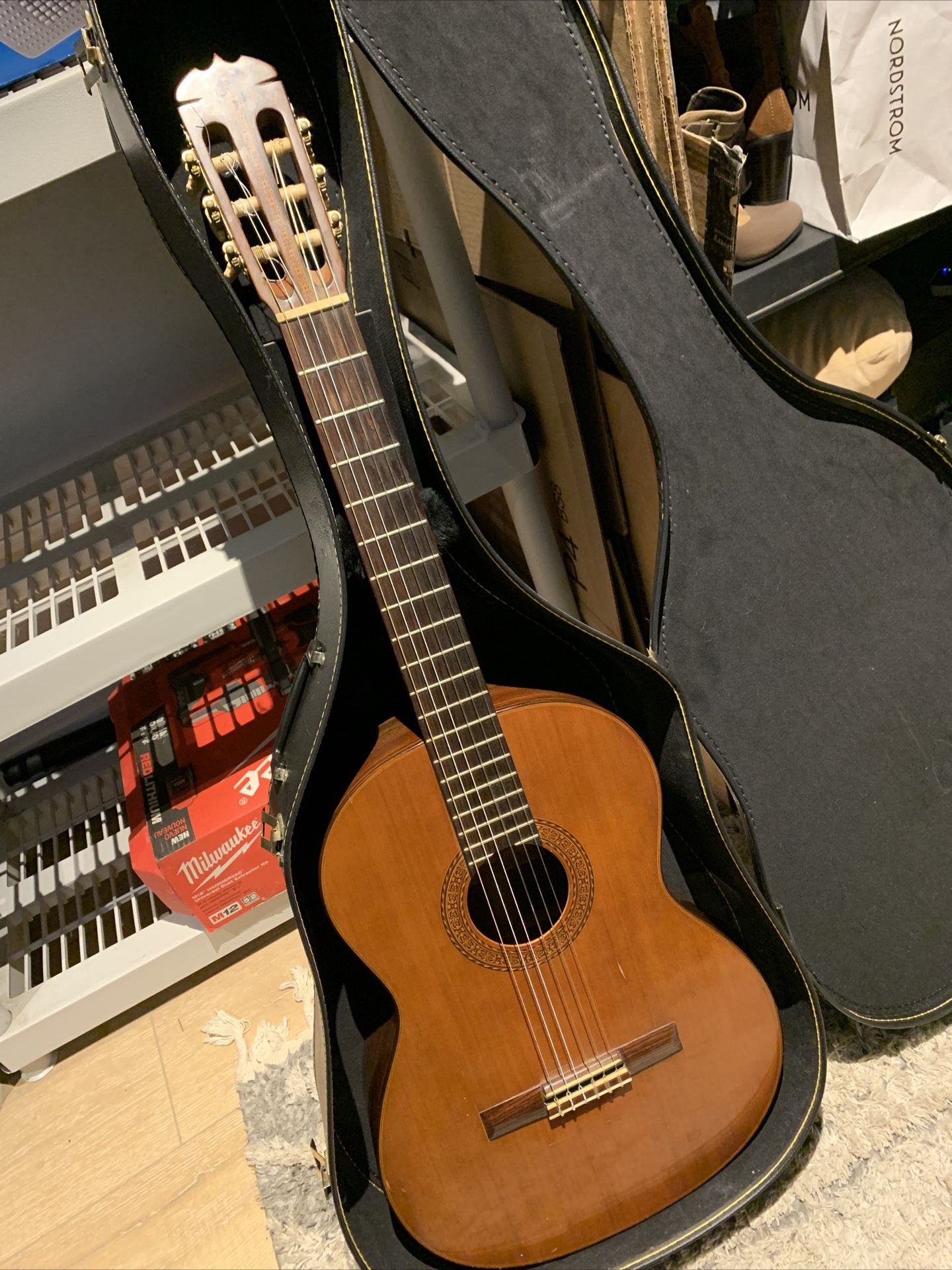Morris acoustic guitar HG-18 1970s