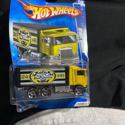Hot Wheels Hiway Hauler City Works