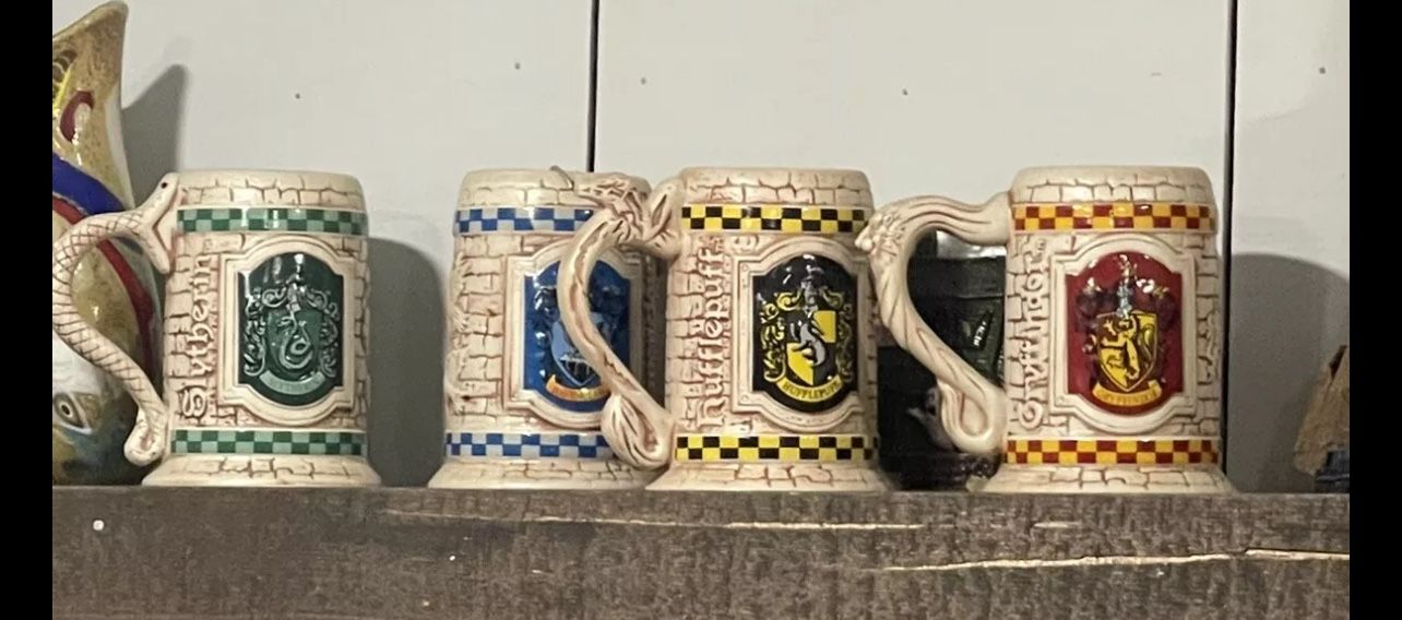 Universal Studios Magical World Harry Potter 4 House Cups Stein Tankard 16 0z