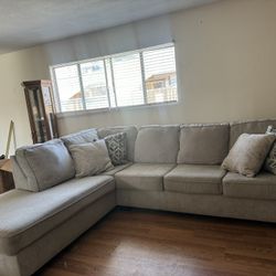 L shape sectional couch 